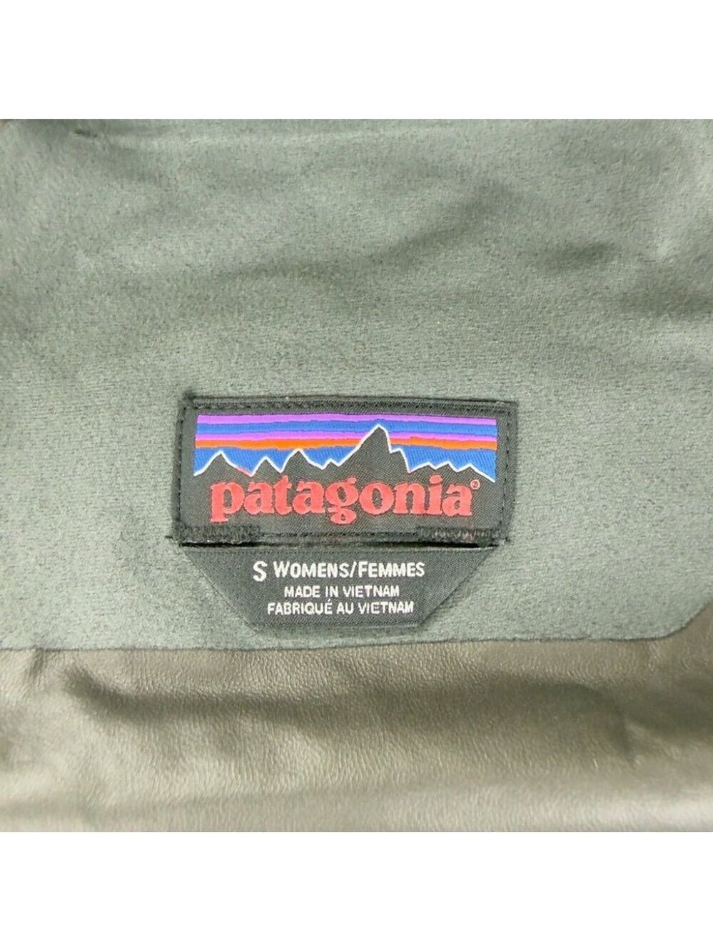 Patagonia NWT Women's Size Small Calcite Gore-tex Jacket 84995 Style Number - Picture 2 of 16